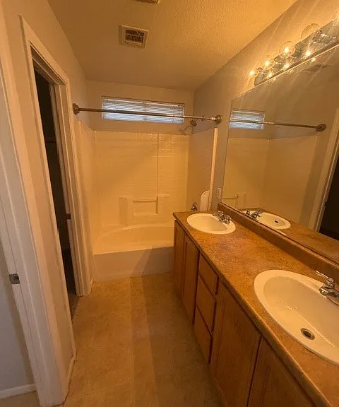 6037 Aripeka St — Photo 5