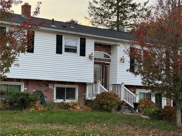 81 Eagle Rd, Cranston, RI 02920