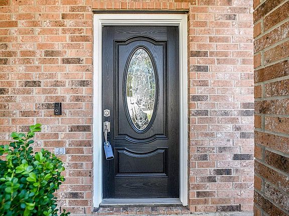 4th image of 5923 Crakston St