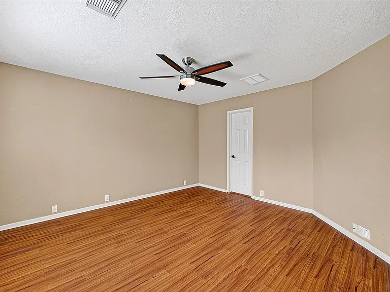 10306 Nickel Grove Dr — Photo 22