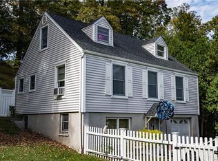 55 Mount Hope Rd, Mahopac, NY 10541