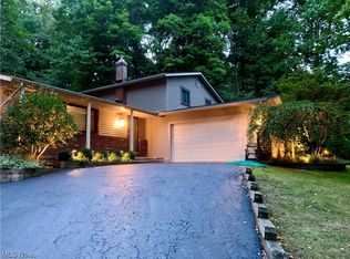 11579 Edgewood Rd, Chardon, OH 44024