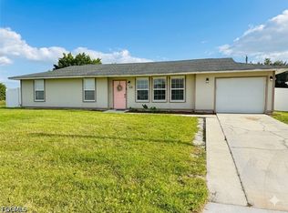 900 NE 18th Ter, Cape Coral, FL 33909