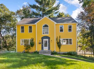 29 Berkshire Rd, Framingham, MA 01702