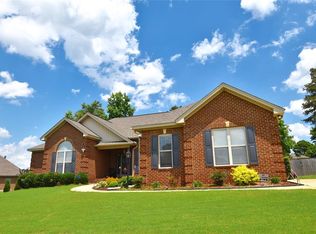 209 Cobblestone Path, Wetumpka, AL 36093