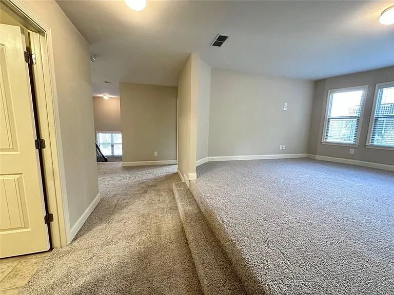 5605 Upper Creek Ct — Photo 30