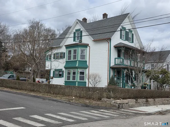 22 Stillman Ave, Pawcatuck, CT 06379