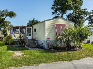 8509 Dogwood Cir, Emerald Isle, NC 28594
