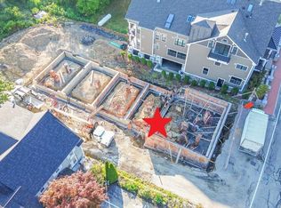 294 York St UNIT 2, York, ME 03909