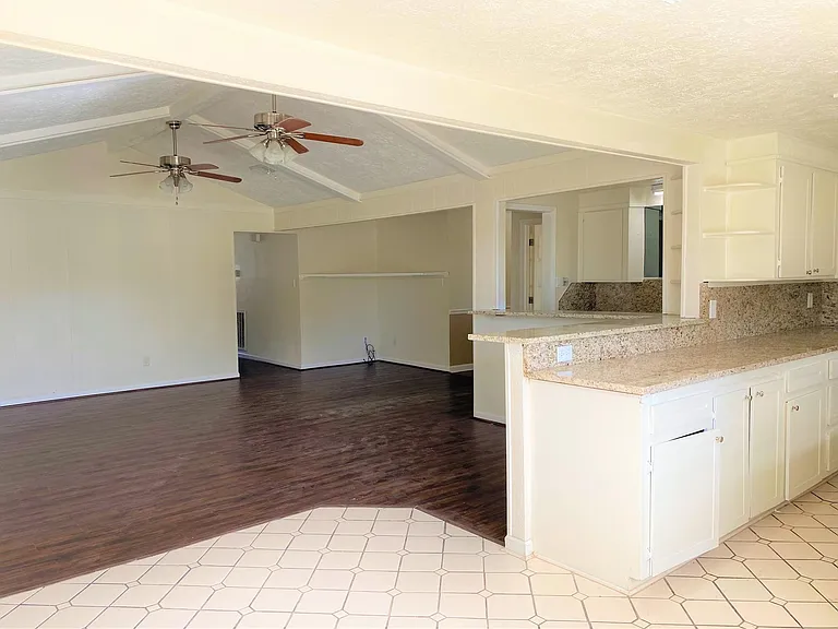 803 Dogwood St — Photo 9
