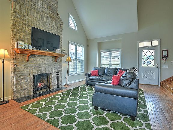 5th image of 150 Lake View Estates Dr