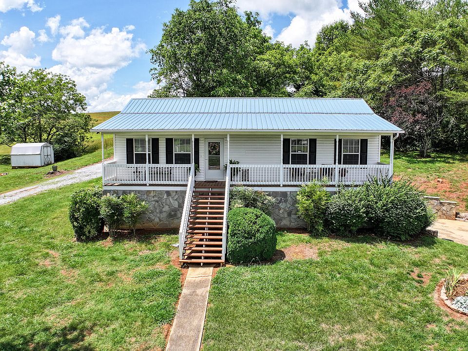 1st image of 16 Sanford Cir