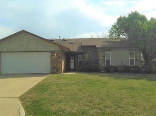 2109 NW 55th St, Lawton, OK 73505