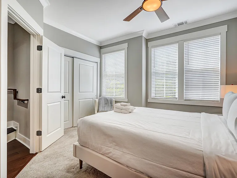 716 Tattnall St — Photo 15