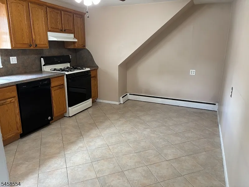 2 bed, 1.0 bath, $1,850 — Photo 4