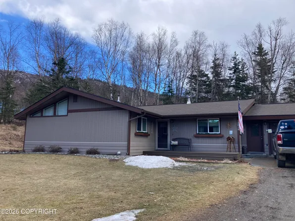 13812 Knob Hill Dr, Eagle River, AK 99577