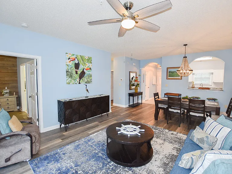 5825 Catalina Dr #723 — Photo 4