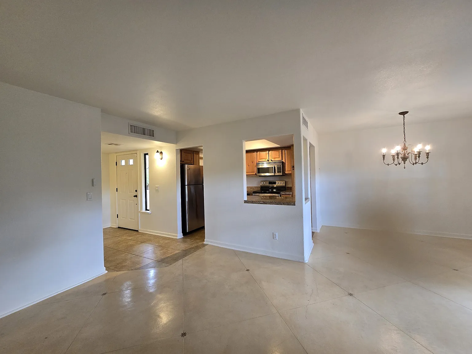 6651 N Campbell Ave — Photo 3