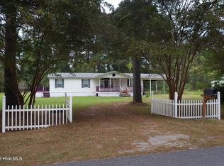 6231 Sam Potts Hwy, Hallsboro, NC 28442
