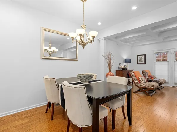 27 Creekside Court image 7 of 37