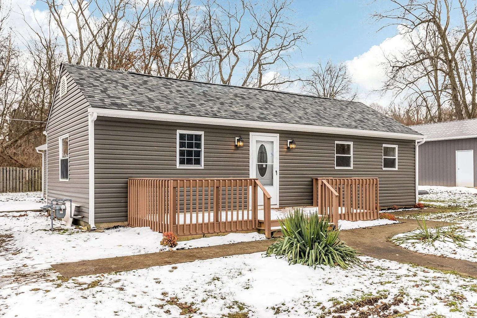 13298 Grove Rd NE photo 1