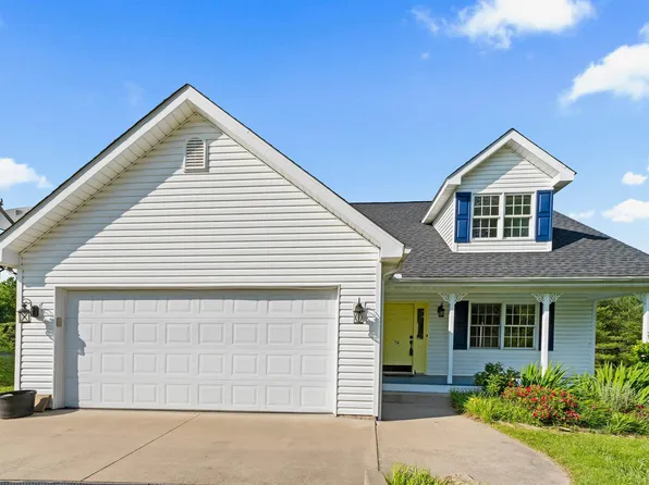 74 Monroe Dr, Russell, KY 41169