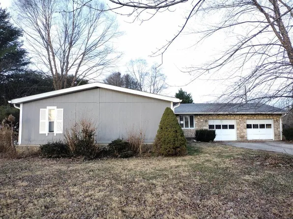 818 S Elm St, Scottsburg, IN 47170