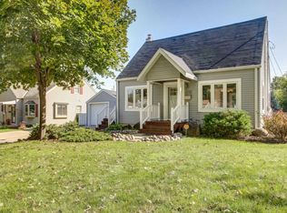 W164N8596 Hiawatha Ave, Menomonee Falls, WI 53051