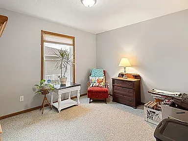 506 Larkspur Ln — Photo 15