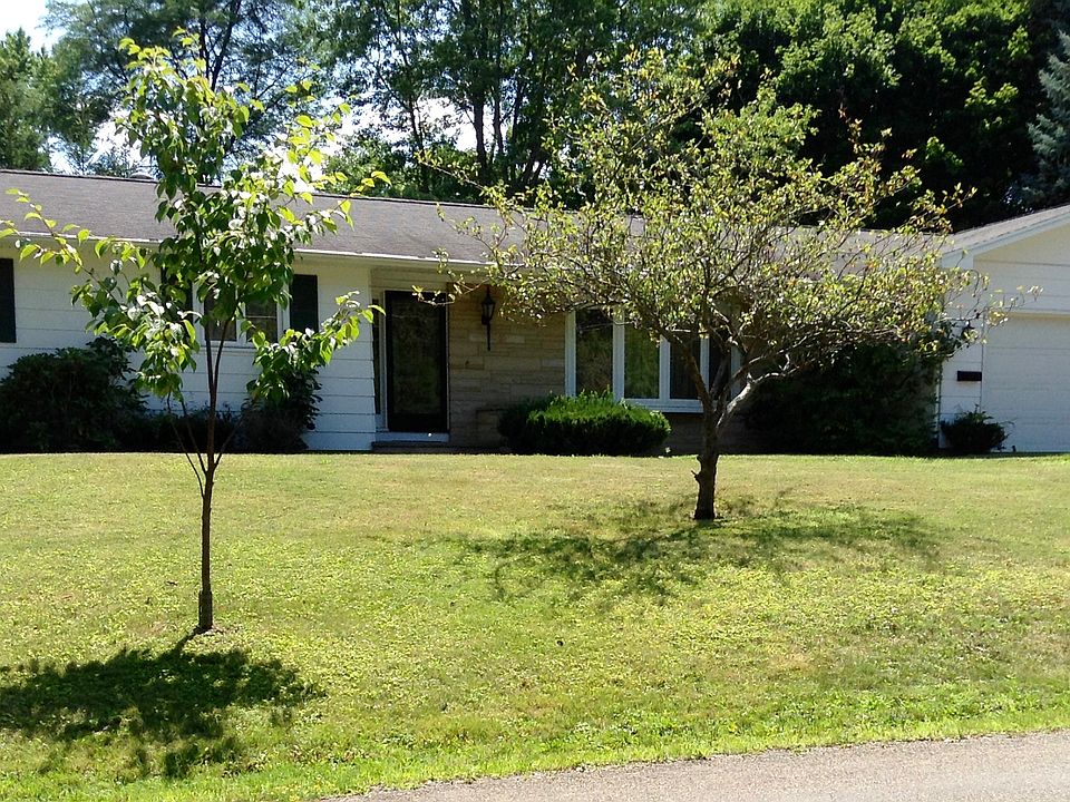 1st image of 561 Smith Ave