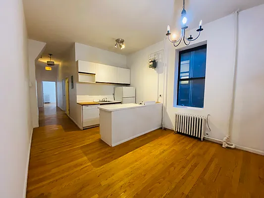 Rented by R New York | media 7