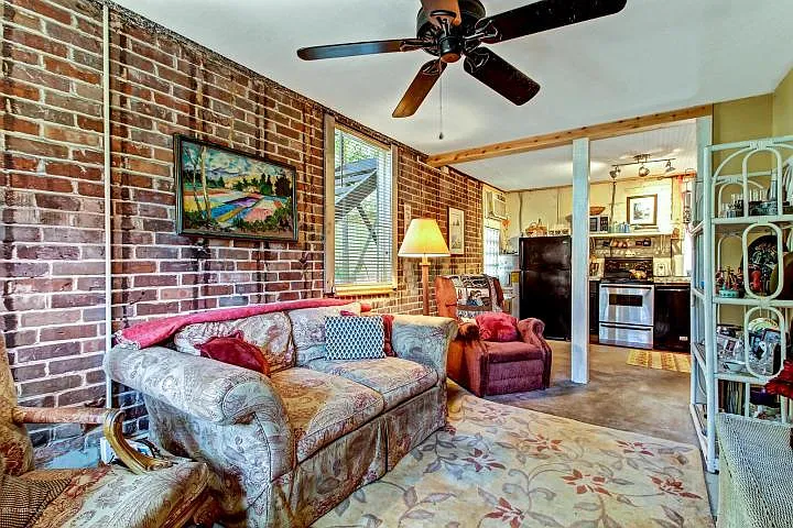 2926 Saint Johns Ave — Photo 3