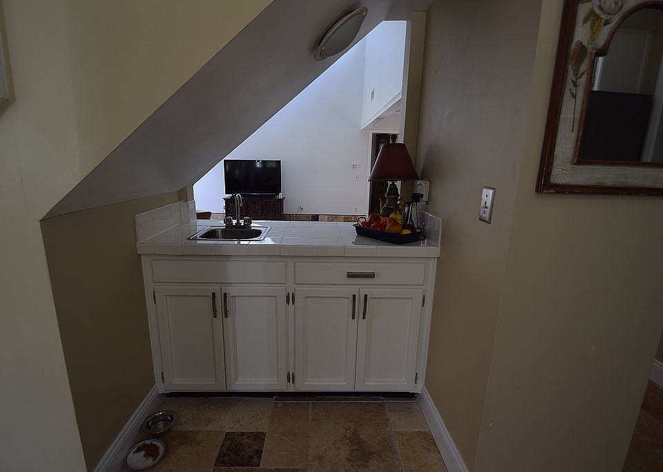 1st image of 1115 Executive Cove Dr