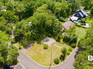 406 Fairland Ave, Fairhope, AL 36532