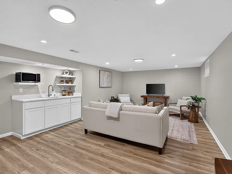 6232 Woodson Rd — Photo 47