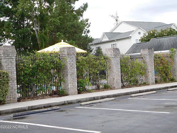 2nd image of 3902 Botsford Ct Unit 203