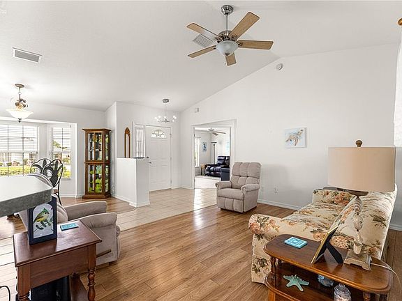 3rd image of 8721 SW 60 CIRCLE