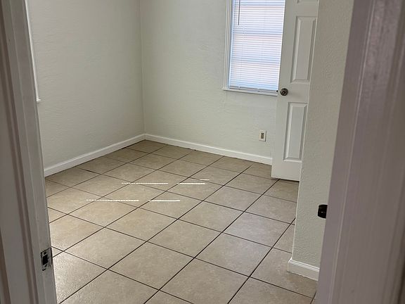 5th image of 1227 Formosa Ave