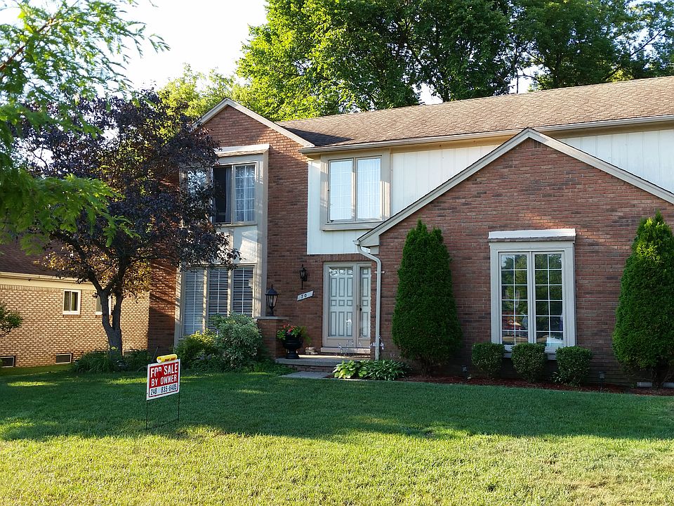 2nd image of 70 Pineview Rd