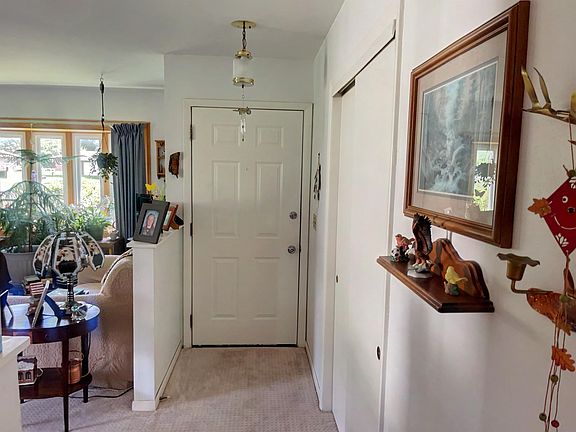 3rd image of 1512 Lilac Ln