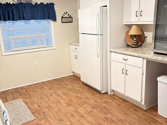 5th image of 9700 Kings Road #Mh 33