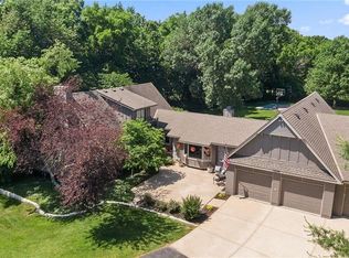 12390 S Pflumm Rd, Olathe, KS 66062