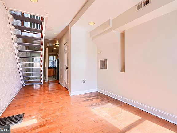 2nd image of 864 Carroll St