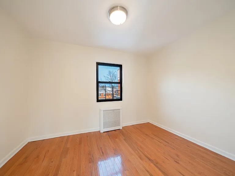 150-39 75th Ave #2D — Photo 4