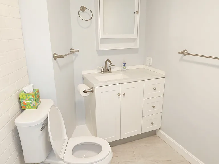 94 Bartlett St #3 — Photo 8
