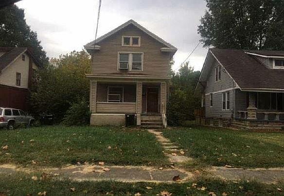 1st image of 129 Hereford Ct