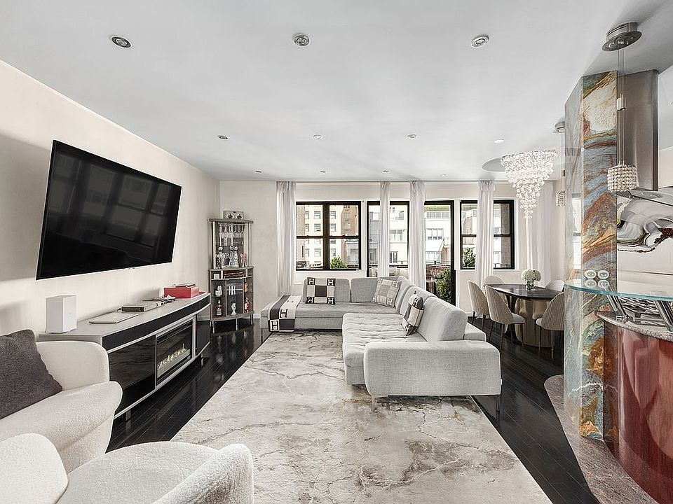 1st image of 58 W 58th St APT 9A
