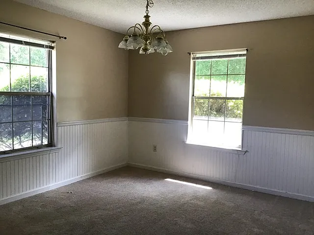 907 Canyon Ct — Photo 7