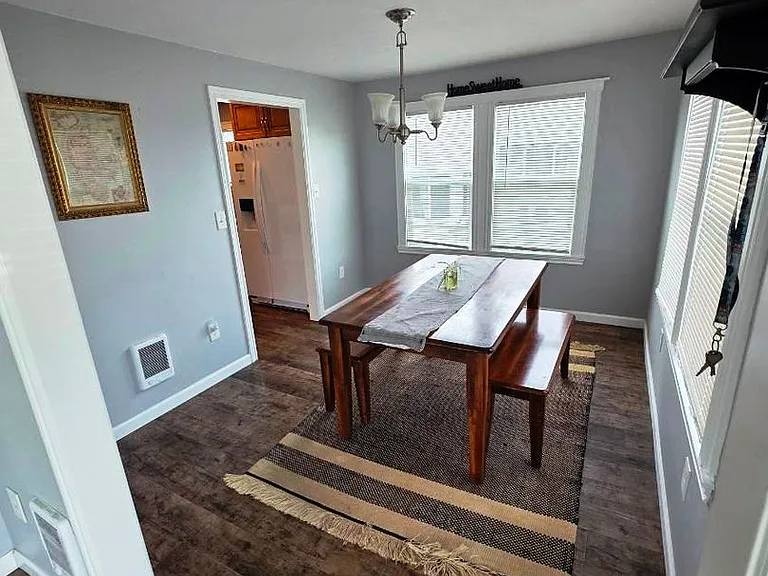 417 Simpson Ave — Photo 4