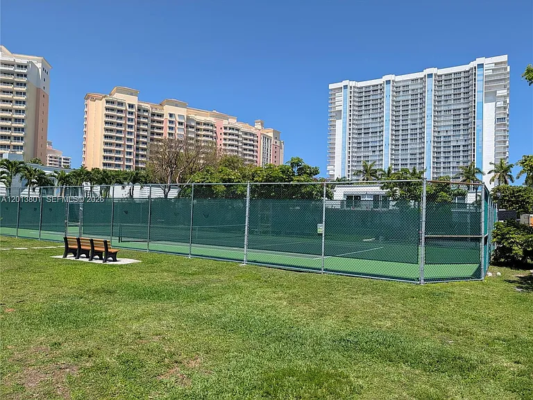 210 Sea View Dr #405 — Photo 11